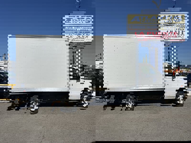 Used 2019 Ford E-450 and Econoline 450 Super Duty w/ Power Windows & Locks Group image 2