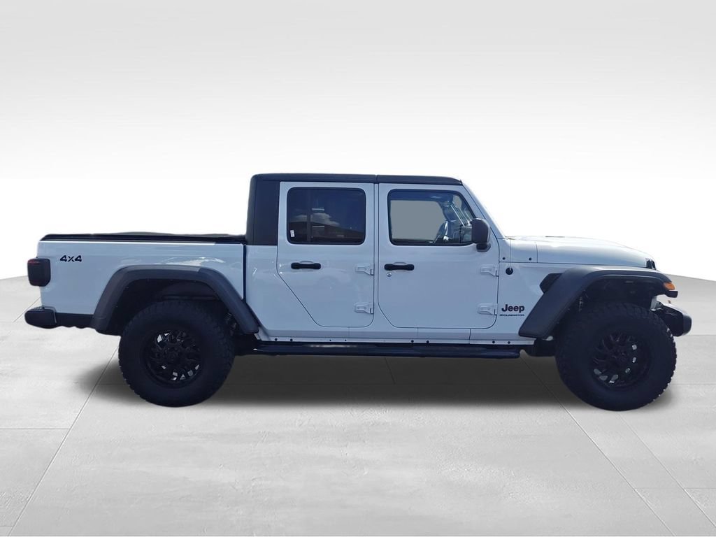 Used 2023 Jeep Gladiator Mojave w/ LED Lighting Group AWD/4WD image 6