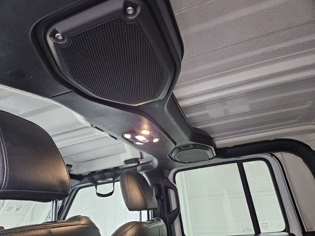 Used 2021 Jeep Gladiator Overland image 14