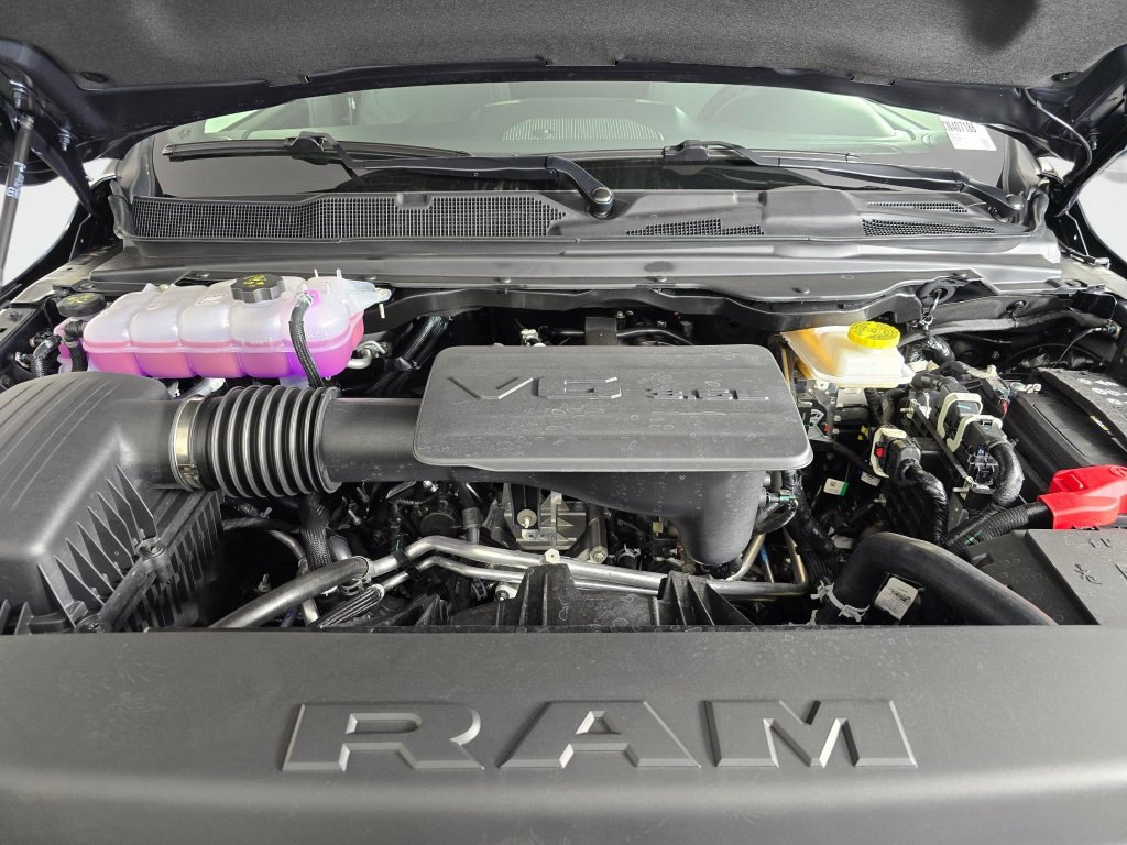 New 2026 RAM 1500 Express AWD/4WD image 13