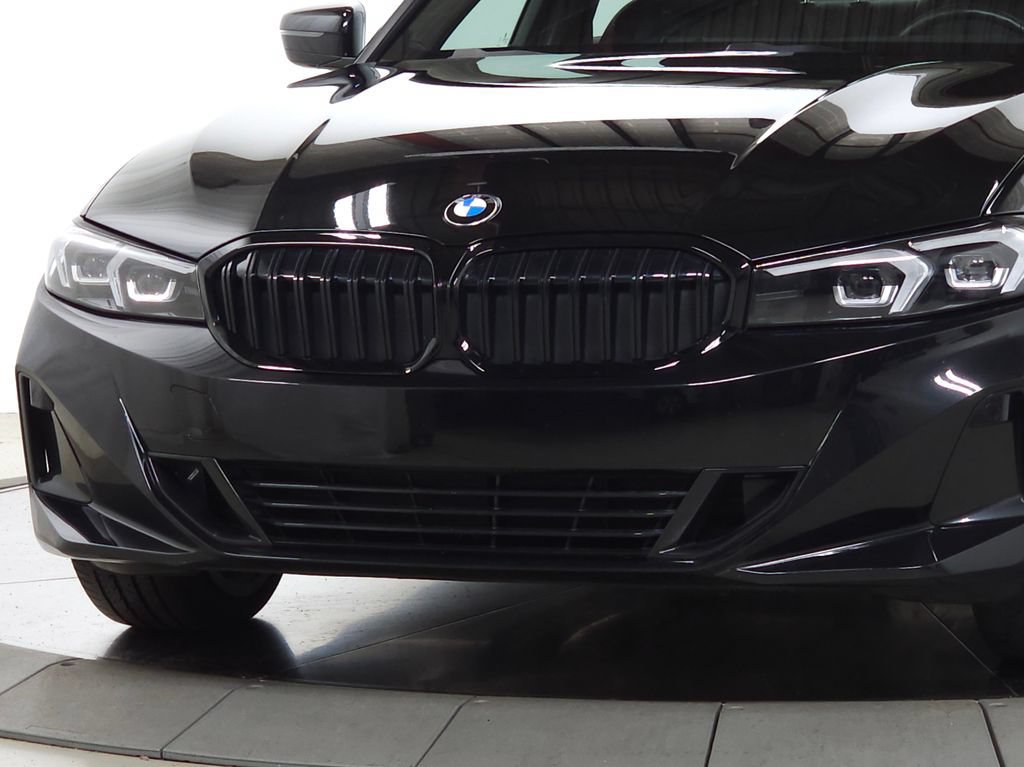 Used 2023 BMW 330i xDrive Sedan AWD/4WD image 3