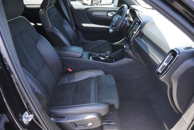 Used 2020 Volvo XC40 T5 R-Design w/ Protection Package Premier AWD/4WD image 19
