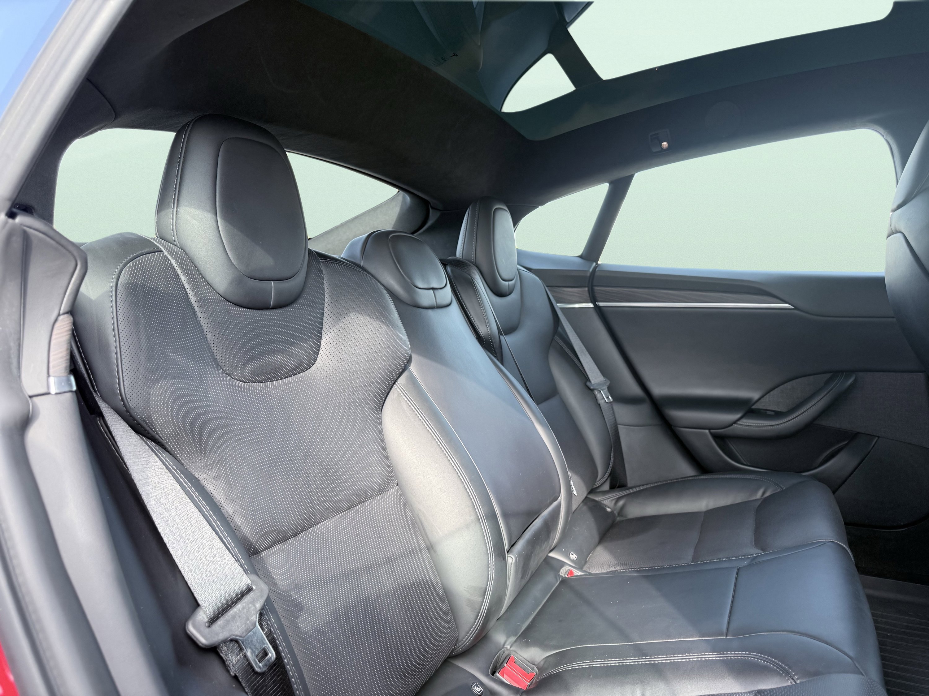 Used 2022 Tesla Model S image 45