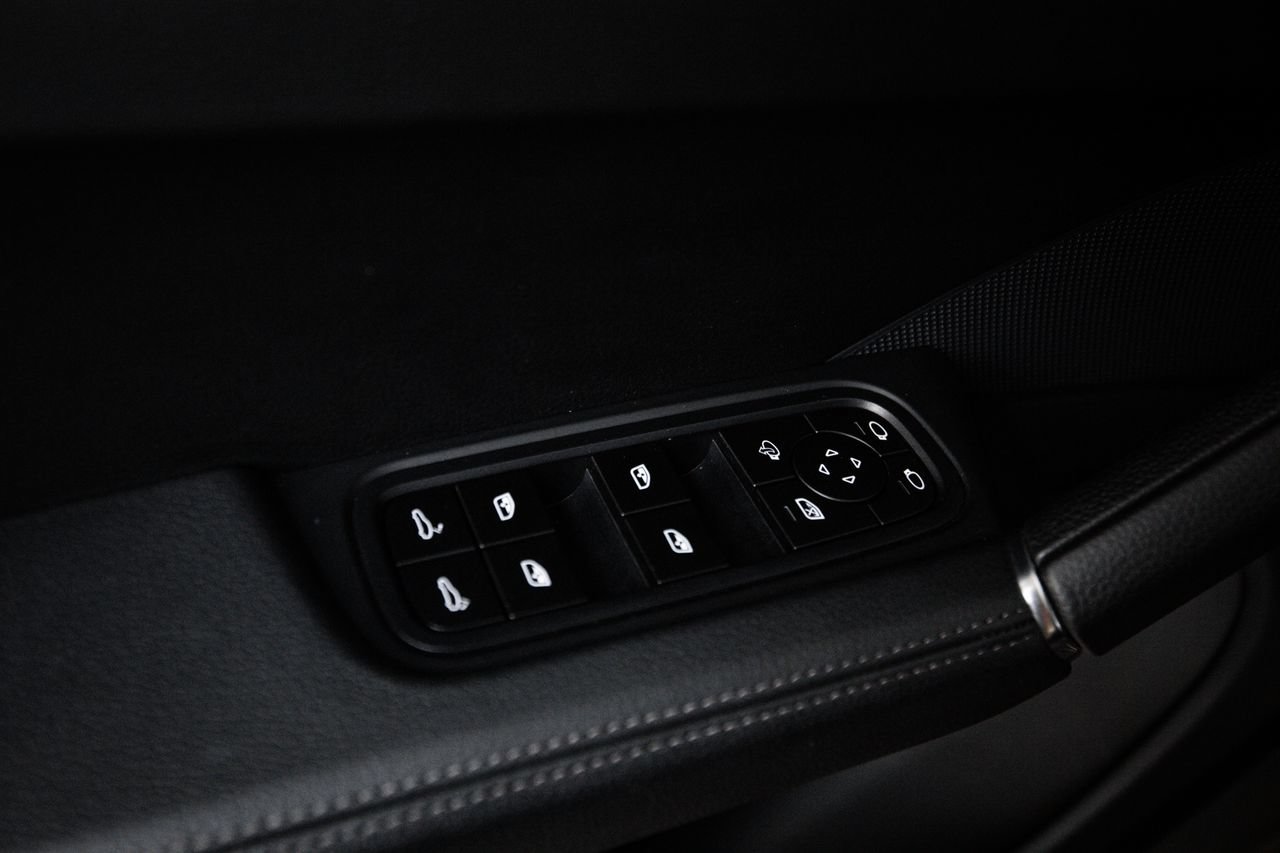 Certified 2023 Porsche Cayenne Platinum Edition AWD/4WD image 22