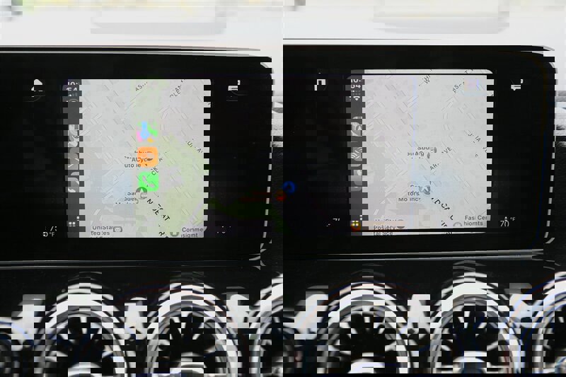 Used 2021 Mercedes-Benz GLA 250 4MATIC w/ Premium Package image 28