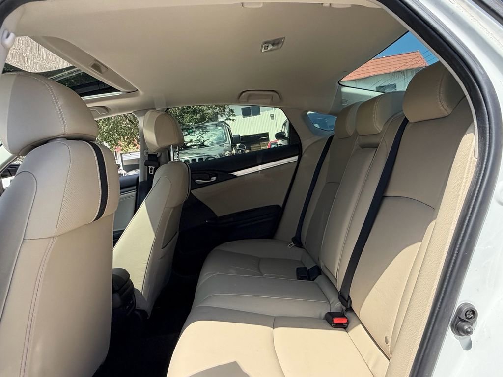 Used 2019 Honda Civic Touring image 11
