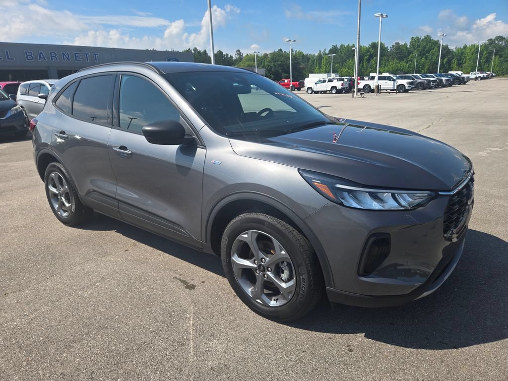 Used 2025 Ford Escape ST-Line AWD/4WD image 2