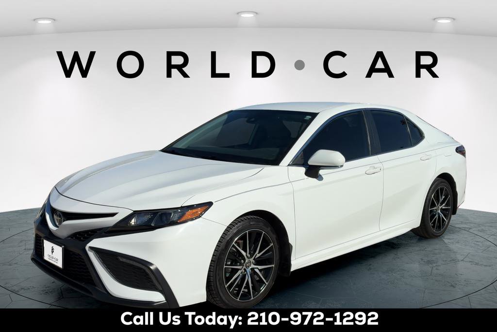 Used 2022 Toyota Camry SE image 7
