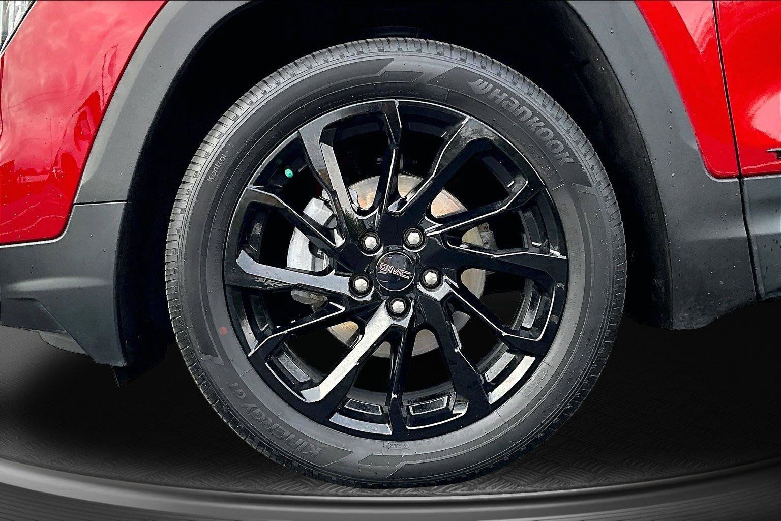 Used 2023 GMC Terrain SLT w/ Elevation Edition AWD/4WD image 10
