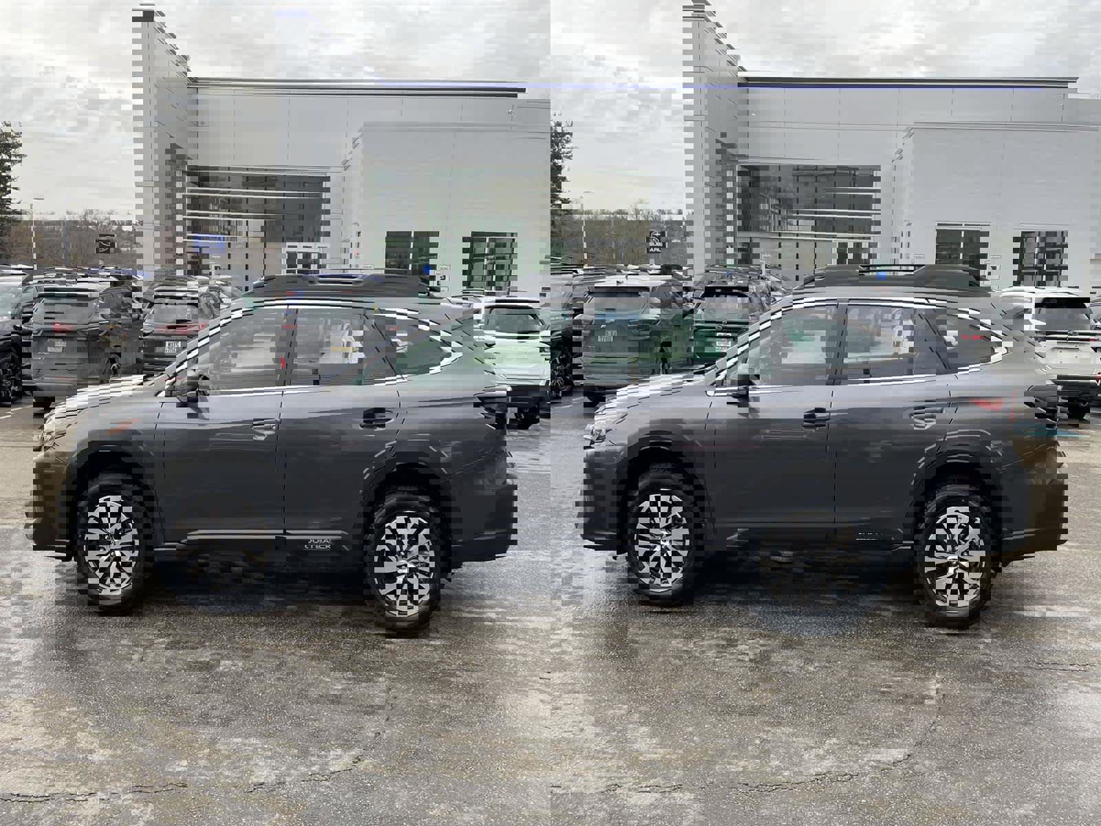 Certified 2025 Subaru Outback image 2