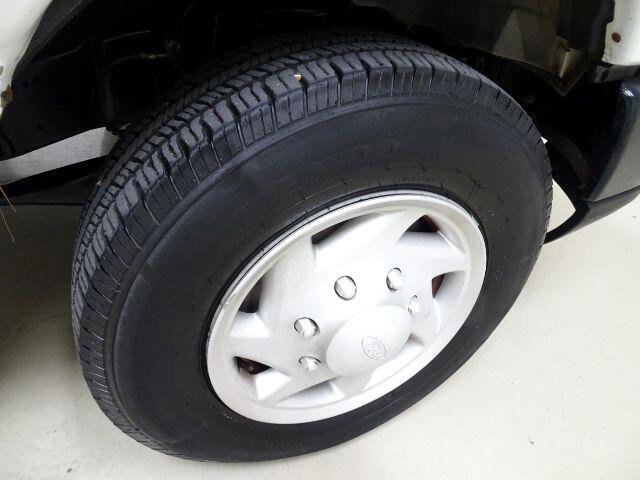 Used 2009 Ford E-150 and Econoline 150 image 8