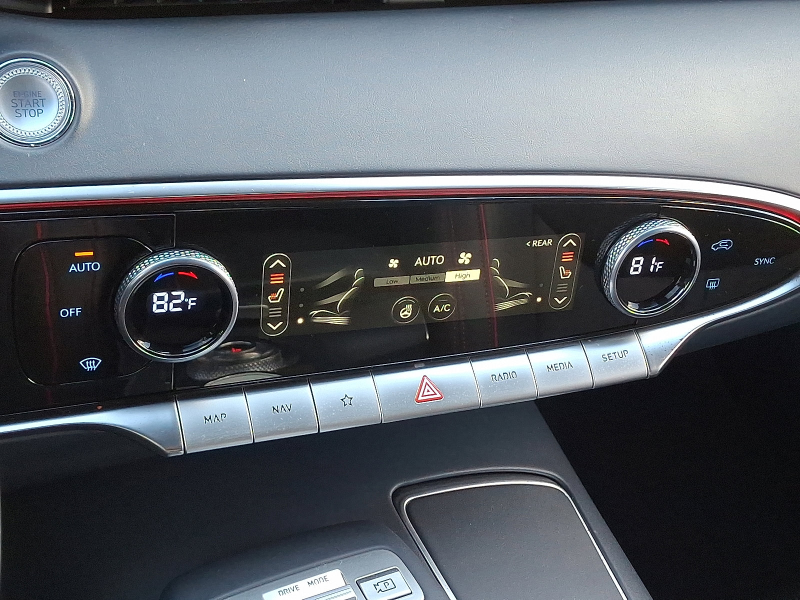 Used 2023 Genesis GV70 2.5T w/ Sport Prestige Package image 16