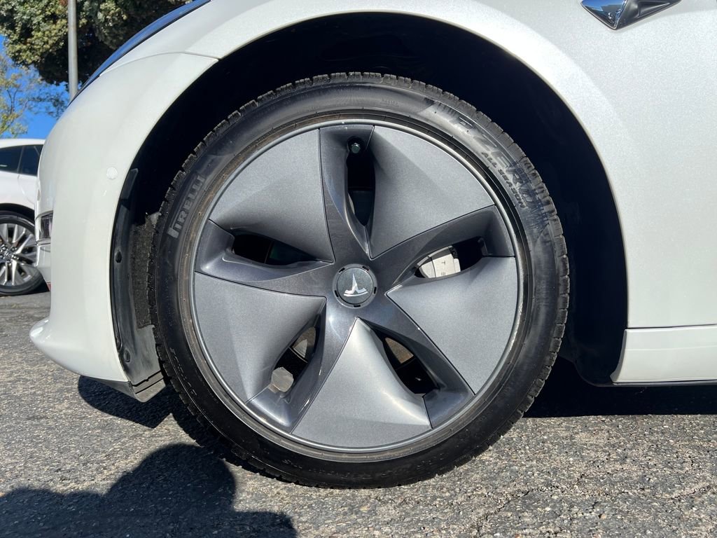 Used 2020 Tesla Model 3 Long Range image 9