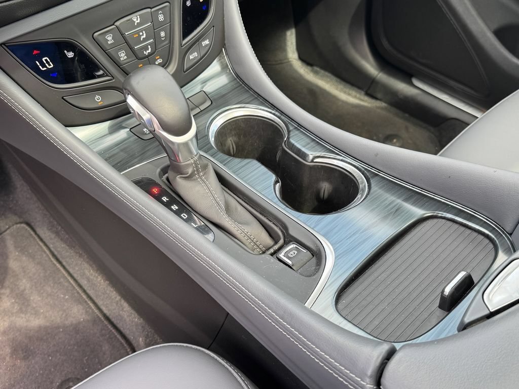 Used 2020 Buick Envision Essence AWD/4WD image 21