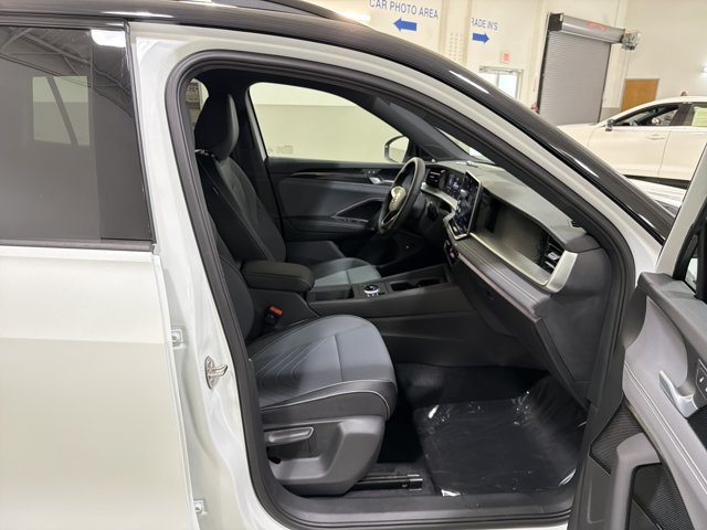 New 2026 Volkswagen Tiguan SE R-Line AWD/4WD image 37