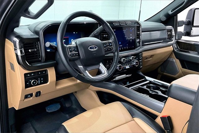 Used 2024 Ford F250 Lariat w/ Black Appearance Package image 13