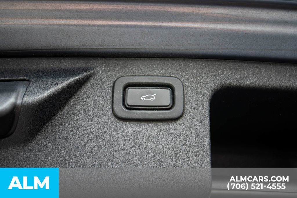 Used 2020 Land Rover Discovery Sport S R-Dynamic image 25