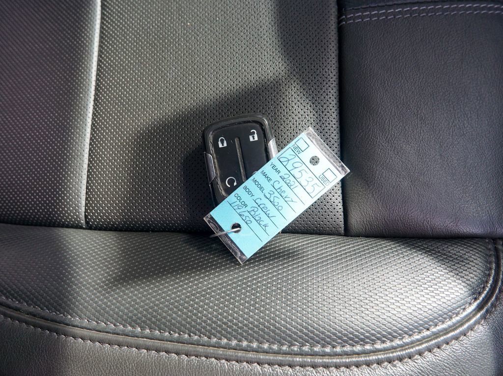 Used 2021 Chevrolet Silverado 3500 High Country image 38