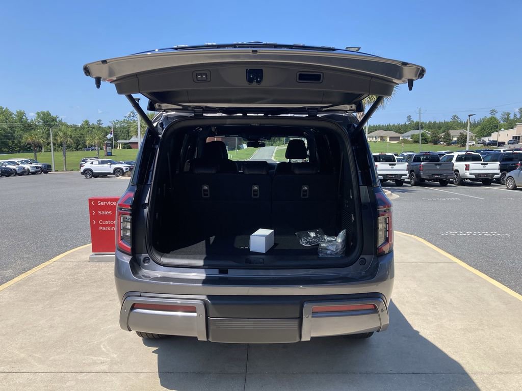 New 2025 Nissan Armada SL w/ Captain's Chari Seat Package image 40