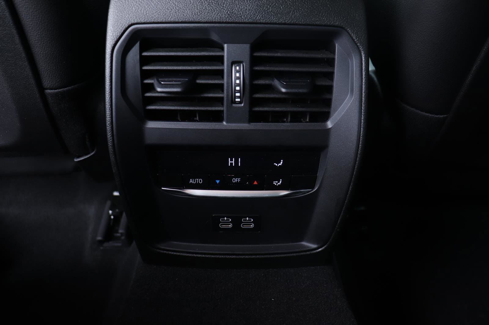 Used 2026 BMW 330i Sedan w/ M Sport Package image 20