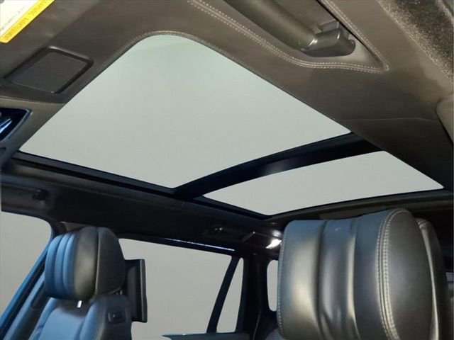 Used 2015 Land Rover Range Rover Long Wheelbase Autobiography image 12