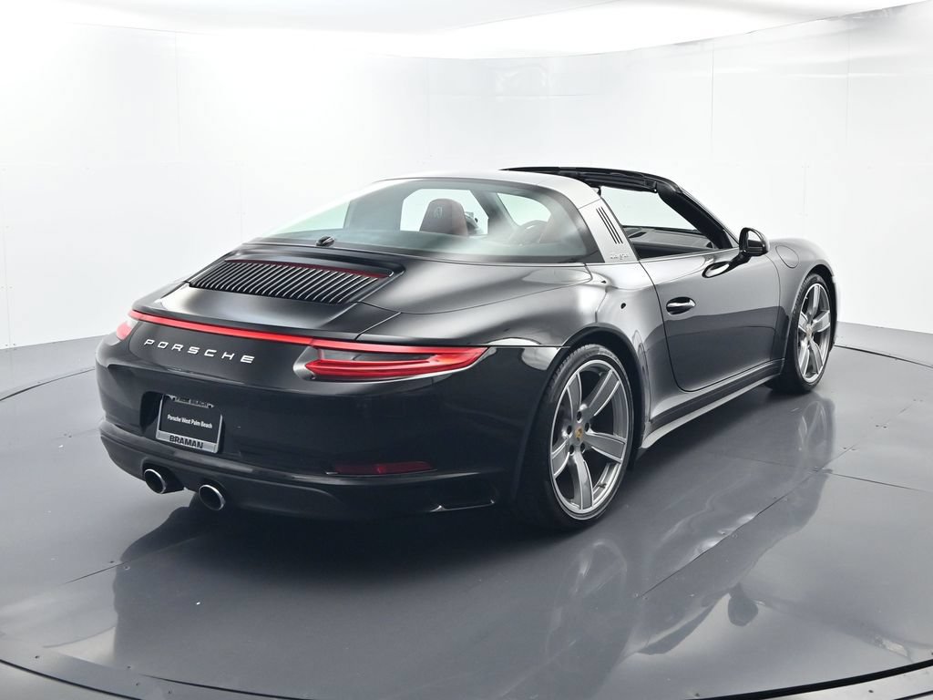 Certified 2019 Porsche 911 Targa 4 AWD/4WD image 14