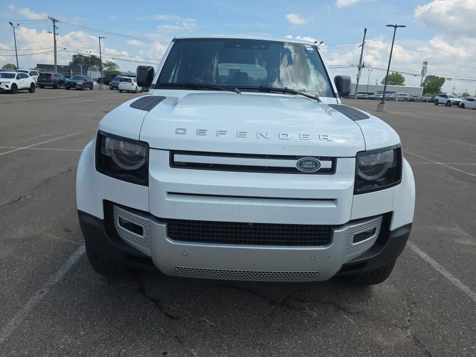 Used 2024 Land Rover Defender 110 S AWD/4WD image 3