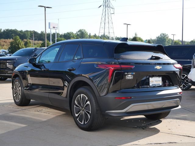 Used 2024 Chevrolet Blazer EV LT AWD/4WD image 5