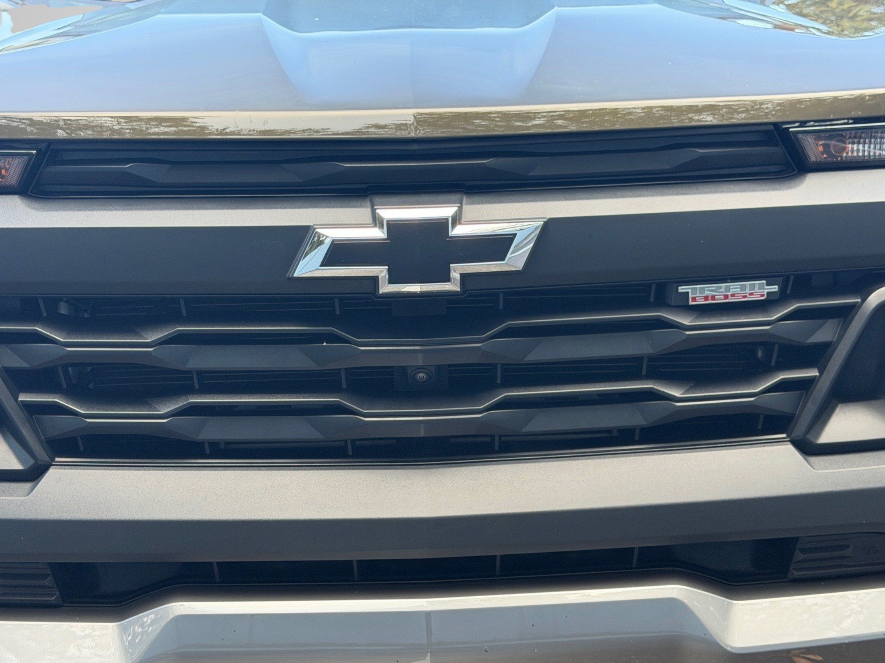 Used 2025 Chevrolet Colorado Trail Boss AWD/4WD image 38