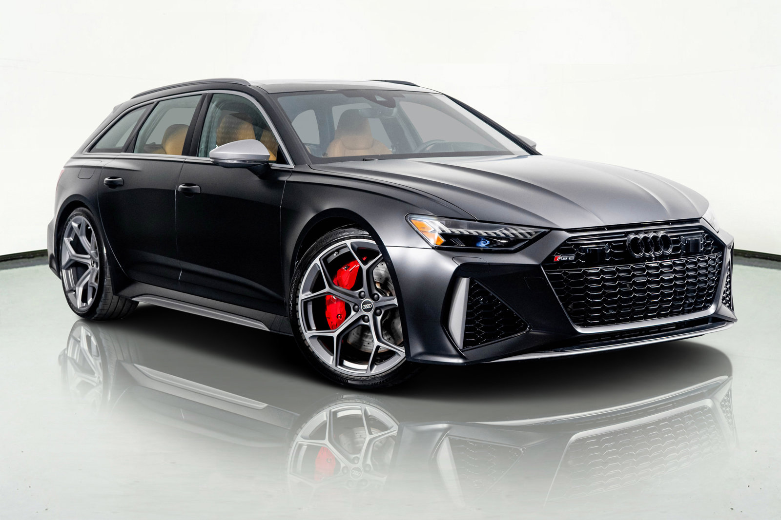 Used 2025 Audi RS 6 performance image 4