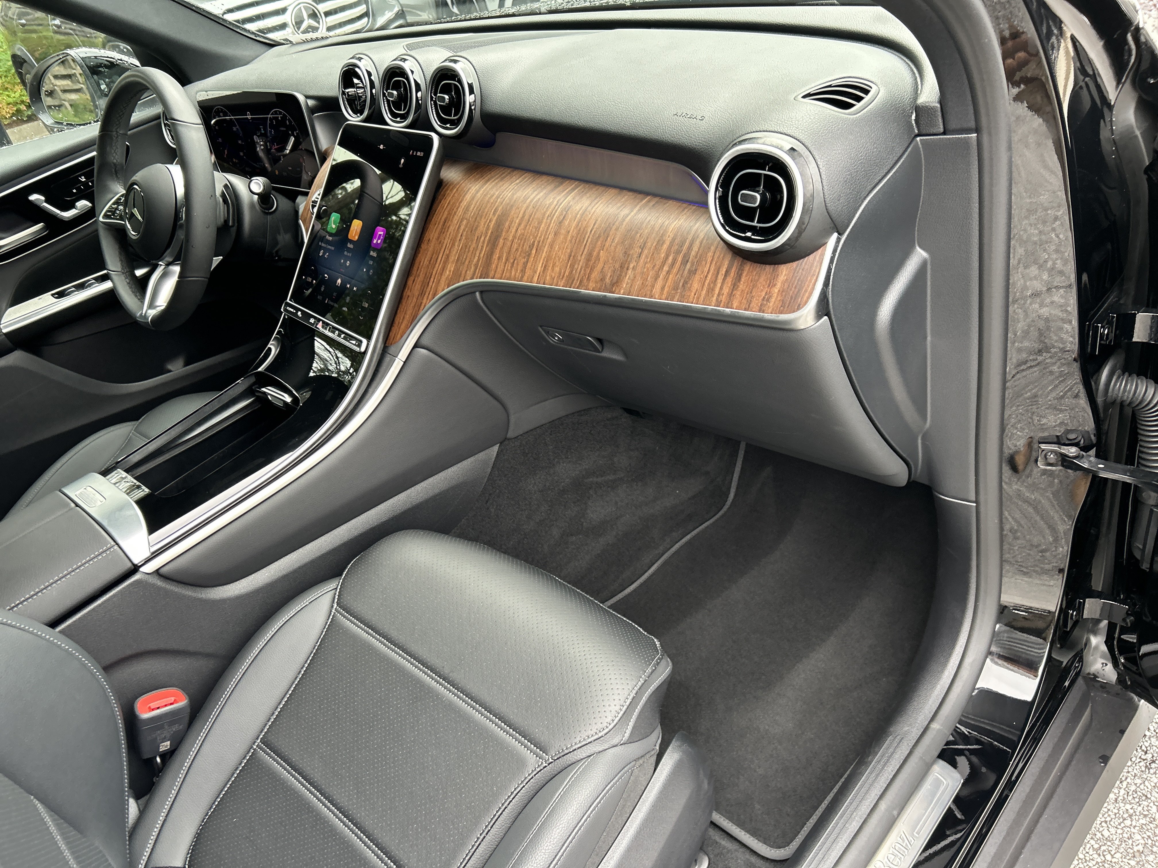 Certified 2026 Mercedes-Benz GLC 300 4MATIC image 46