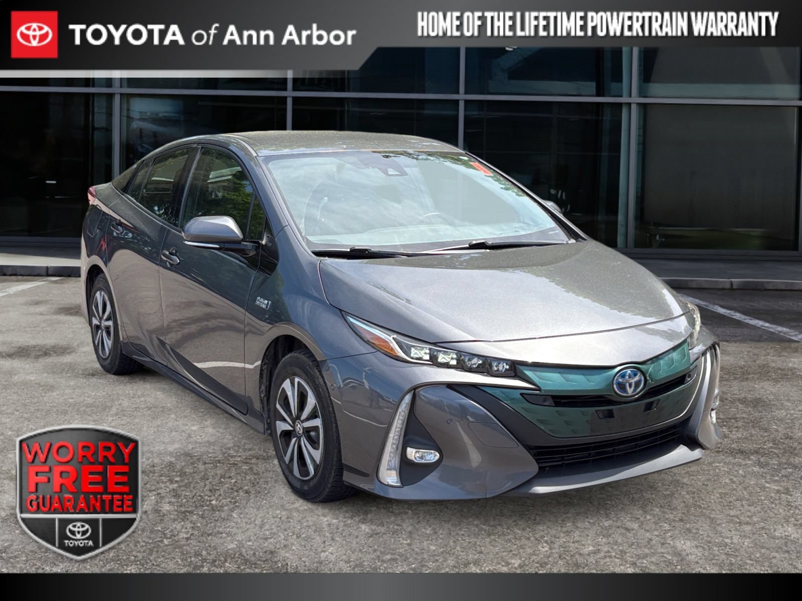 Used 2017 Toyota Prius Prime Advanced w/ Carpet Mat Package FWD image 1