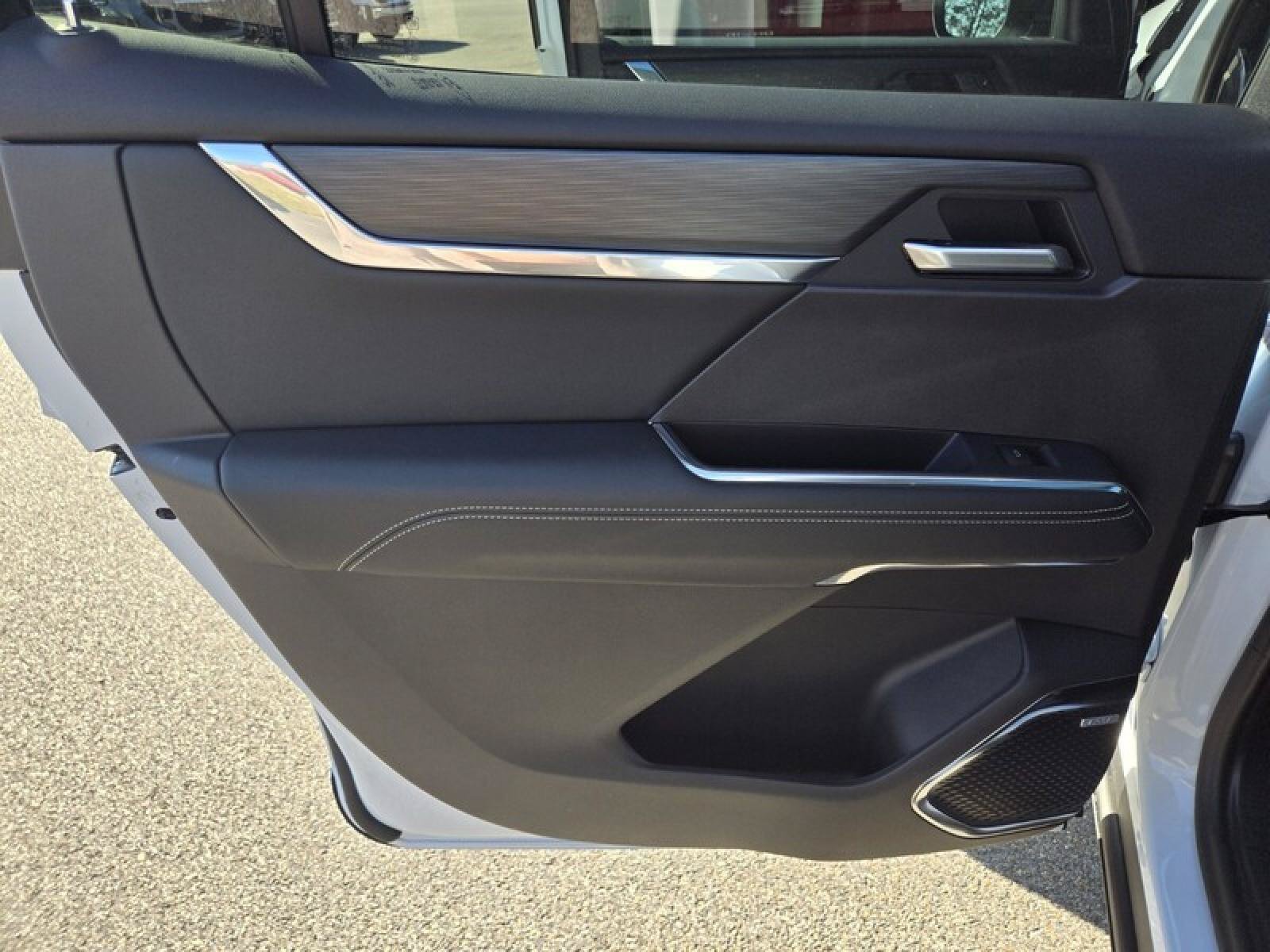 New 2026 GMC Acadia Elevation w/ Black Edition FWD image 31