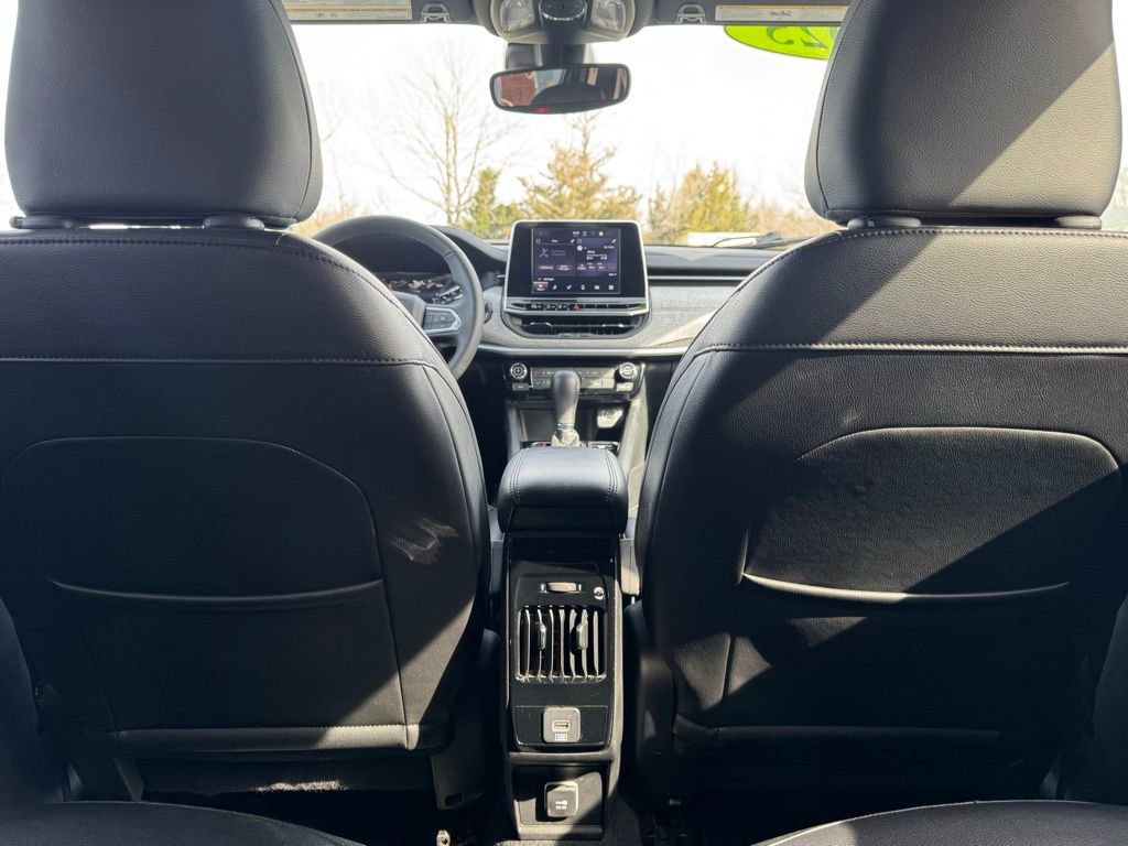 Certified 2025 Jeep Compass Latitude image 29