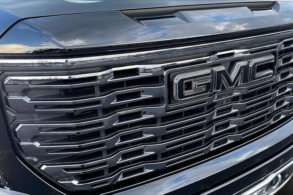 Used 2025 GMC Sierra 1500 Denali Ultimate AWD/4WD image 35