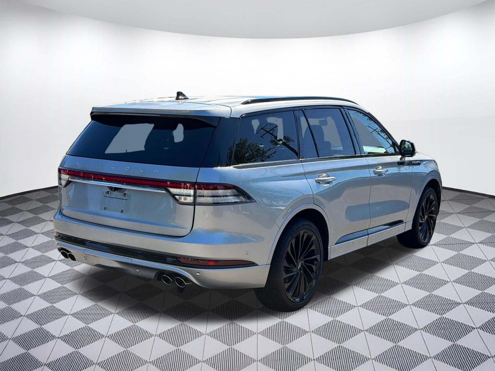 Used 2024 Lincoln Aviator Reserve w/ Jet Package AWD/4WD image 9