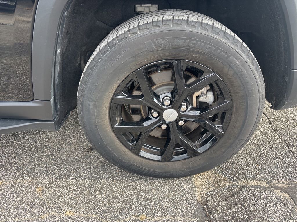 Used 2022 Jeep Grand Cherokee L Limited image 14