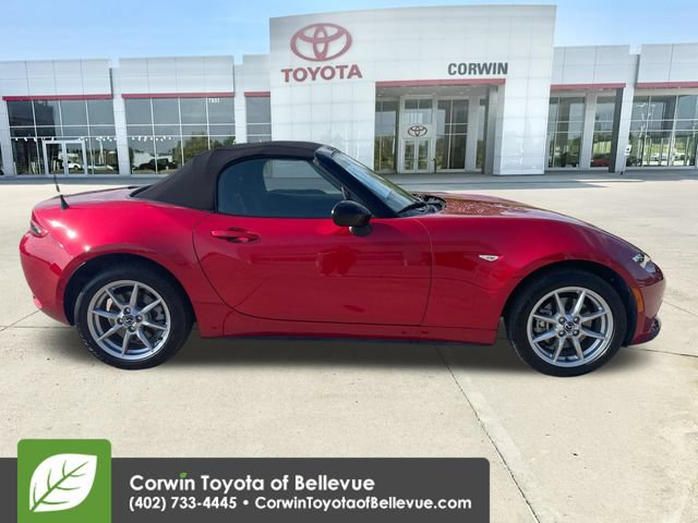 Used 2016 MAZDA MX-5 Miata Sport RWD image 6