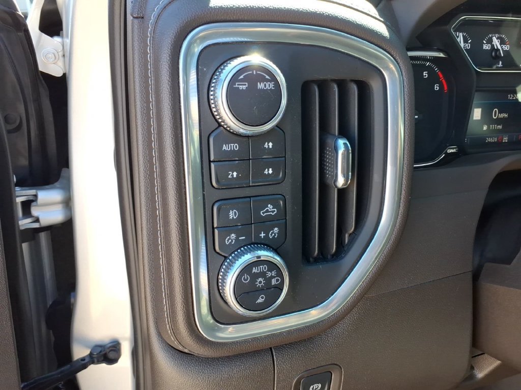 Used 2022 GMC Sierra 1500 SLT w/ SLT Convenience Package AWD/4WD image 24
