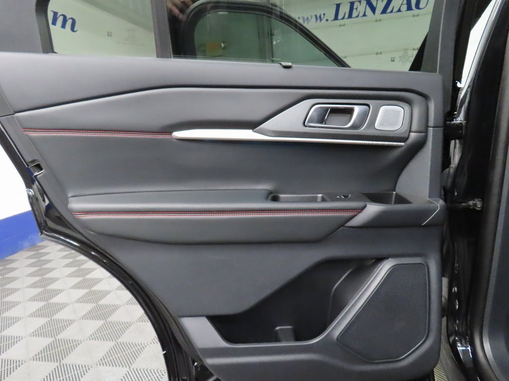 Used 2025 Ford Explorer ST image 54