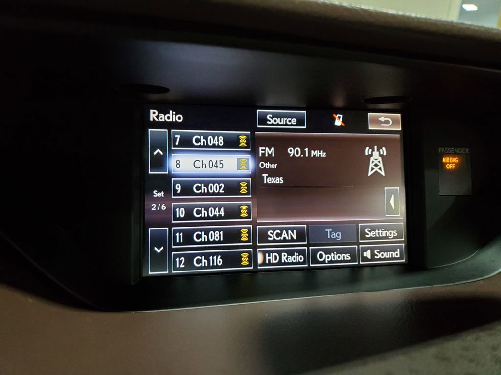 Used 2016 Lexus ES 350 w/ Luxury Package w/Wood Trim image 31