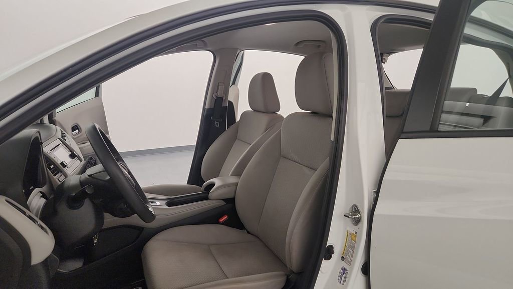 Used 2017 Honda HR-V LX image 13