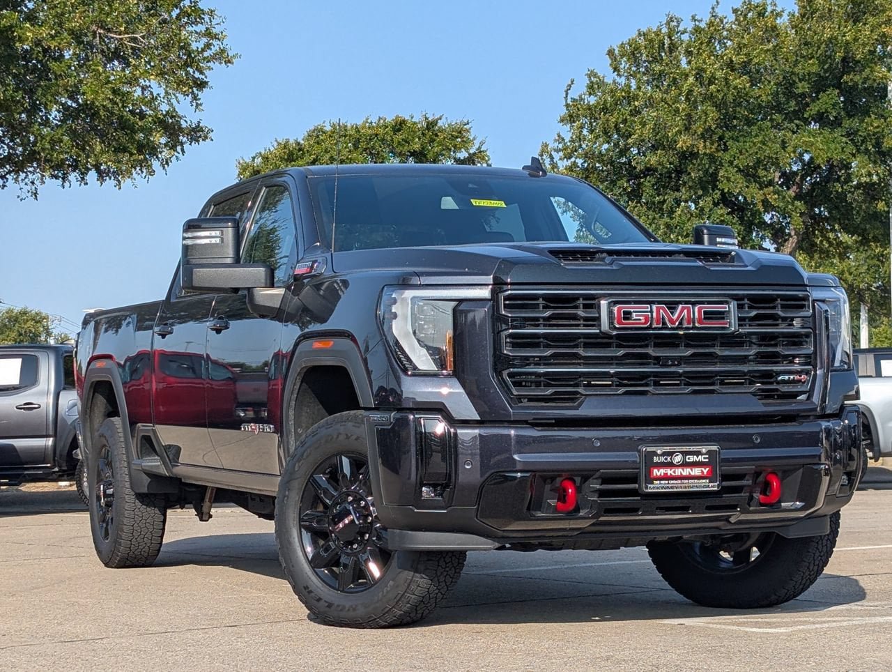 Used 2026 GMC Sierra 2500 AT4 AWD/4WD image 2