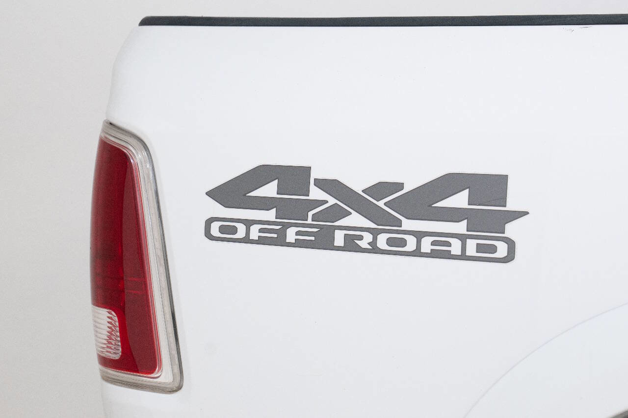 Used 2018 RAM 2500 Laramie AWD/4WD image 16