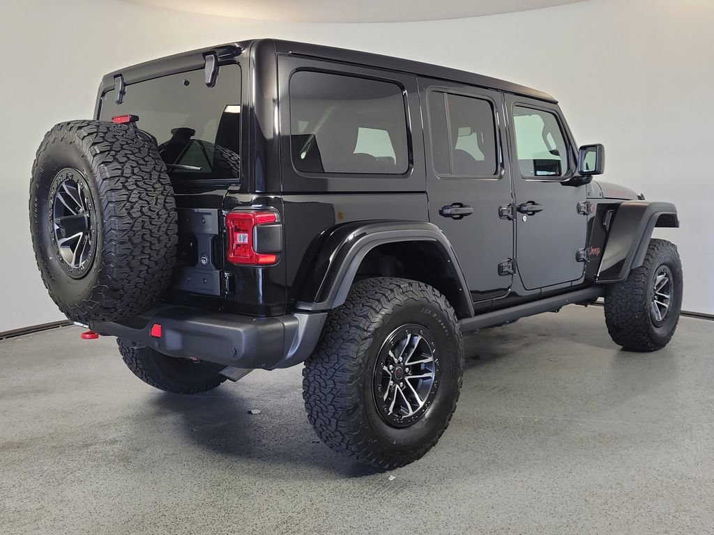 Used 2025 Jeep Wrangler Unlimited Rubicon AWD/4WD image 6