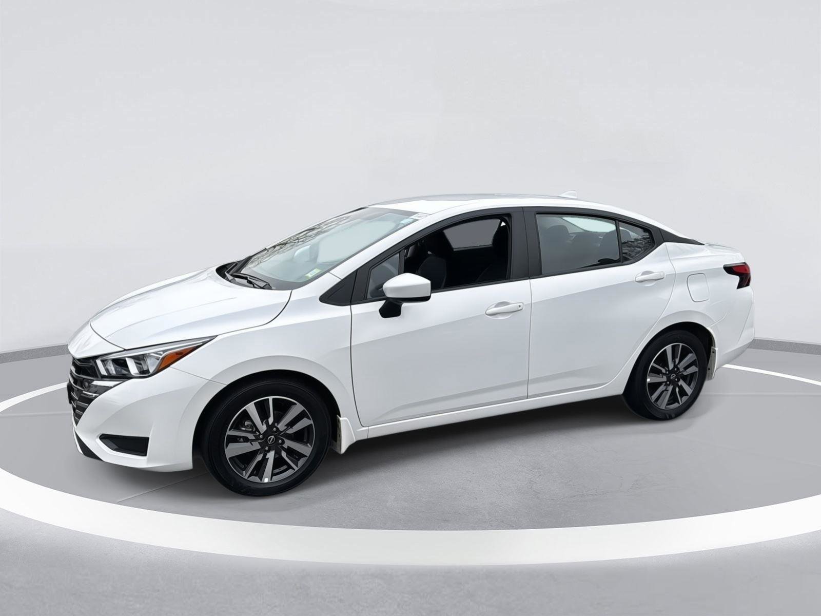 Used 2024 Nissan Versa SV w/ Trunk Package image 5