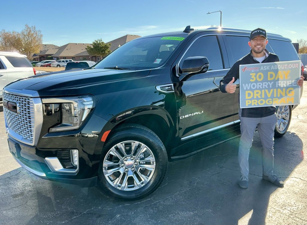 Used 2021 GMC Yukon XL Denali image 1