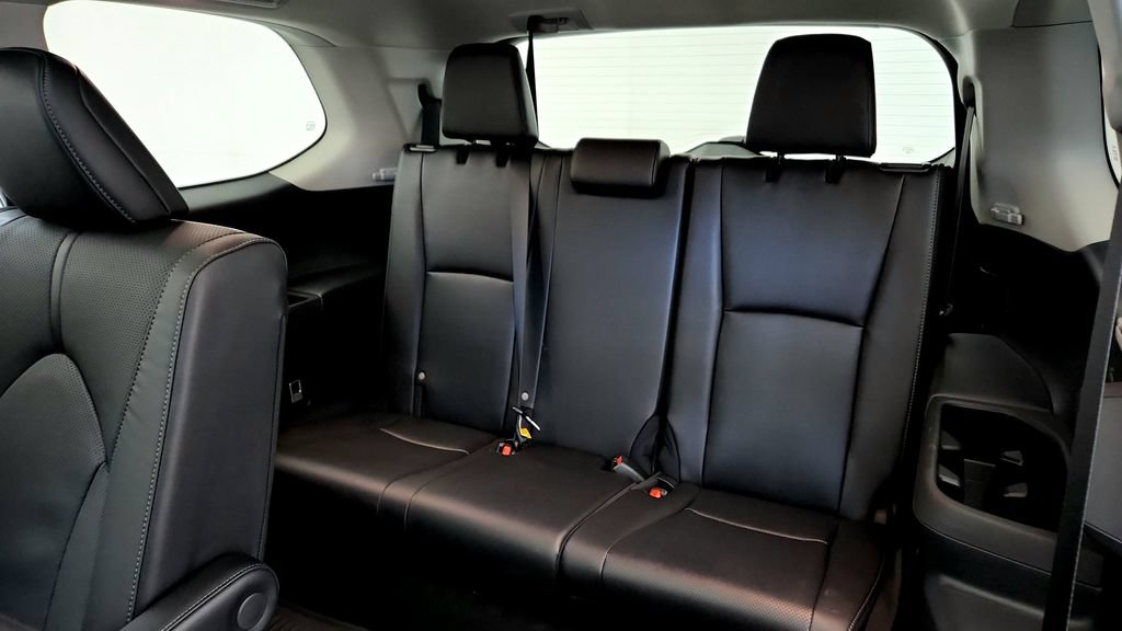 Certified 2025 Toyota Grand Highlander FWD image 29