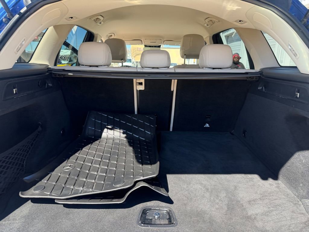 Certified 2022 Mercedes-Benz GLC 300 4MATIC w/ Premium Package Lite image 24