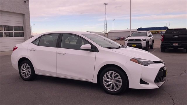 Used 2019 Toyota Corolla L image 3